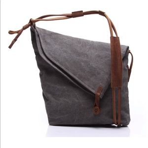 Vere Gloria Canvas Messenger Cross body Bah